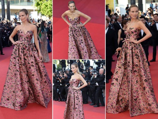 Natasha Poly lució un look con escote en corazón firmado por Prada