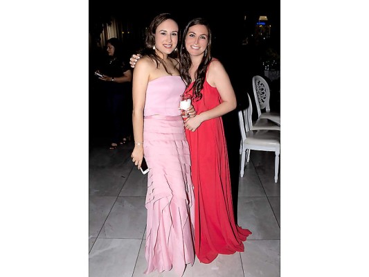 Adriana Hawit y Sabrina Naimark.