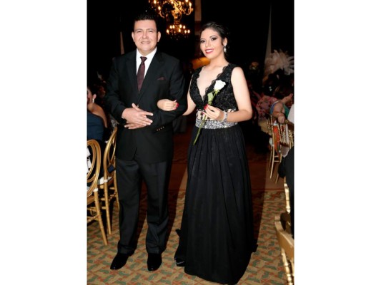 Desfile de los Seniors 2017 Del Campo International School