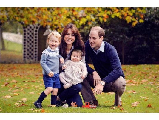 Postales navideñas de la Familia Real a lo largo de los años