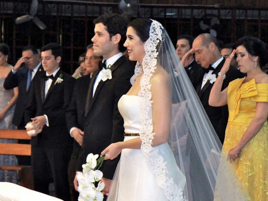 La boda religiosa de Roberto Álvarez y Andrea Handal  