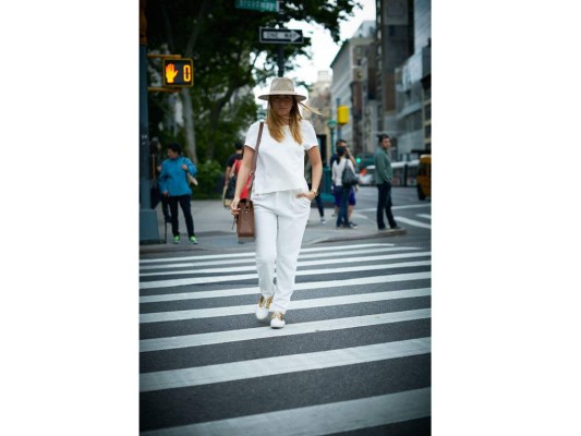 Un jumpsuit como este es perfecto para usarlo de dia con unos flats y con unos tacones en la noche