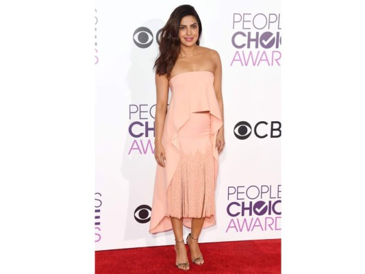 Así lucieron las celebridades en los People Choice Awards