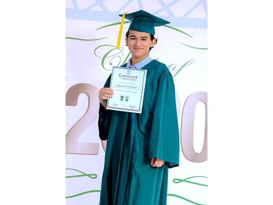 La graduación de DelCampo School