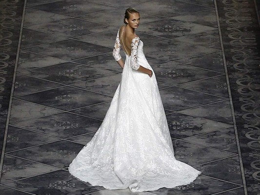 Atelier Pronovias enamora con su propuesta en Barcelona Bridal Week