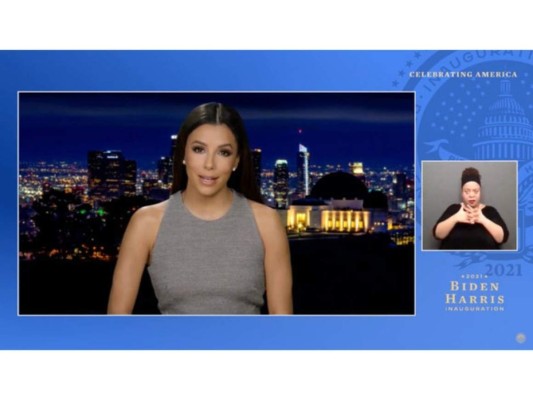 Eva Longoria Baston ofreció un mensaje sobre la unidad y dio paso a la primera participación musical.