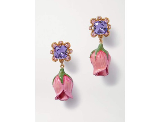 Pendientes dorados, resina y clip de cristal.