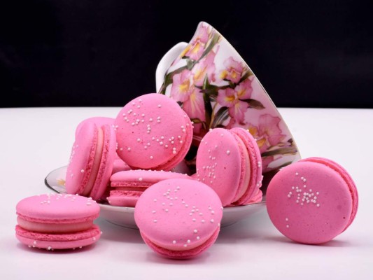 Dulce final. Con ganas de un sweet treat? Le Petit Macaron, en La Galería en Tegucigalpa, endulzará sus sentidos. Macarons de sabores sorprendentes y hermosos colores que no querrás compartir. Puedes acompañarlos con una tizana en un ambiente íntimo y acogedor.