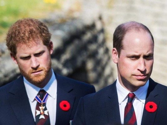 ¿Por qué la relación de William y Harry no mejora?