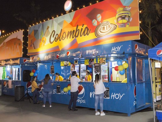 Un éxito el 32 Festival Folklórico Internacional 'La Vuelta al Mundo'   