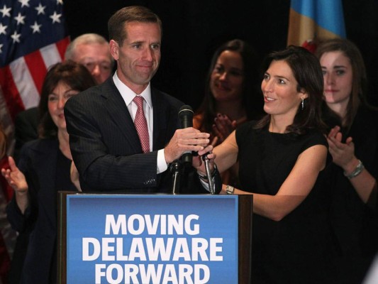 La viuda de Beau Biden ahora es pareja de su cuñado