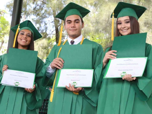 Graduación de la DelCampo International School