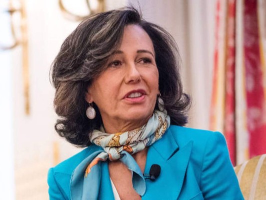 Ana Botín<br/><br/>La presidenta del Banco Santander, Ana Botín, ha donado cuatro millones de euros para comprar respiradores y disponer de 2.000 camas más en el hospital de campaña que se ha instalado en Ifema, en Madrid.