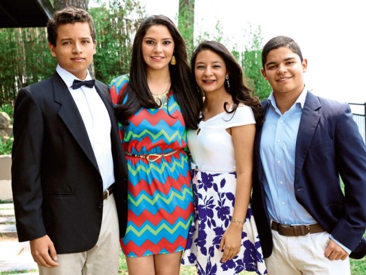 Mario Vásquez, Diana Cervantes, Sofía Pineda y Diego López (foto: Héctor Hernández)