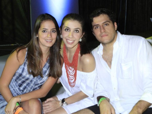 Miller Party en Acantilados del Caribe