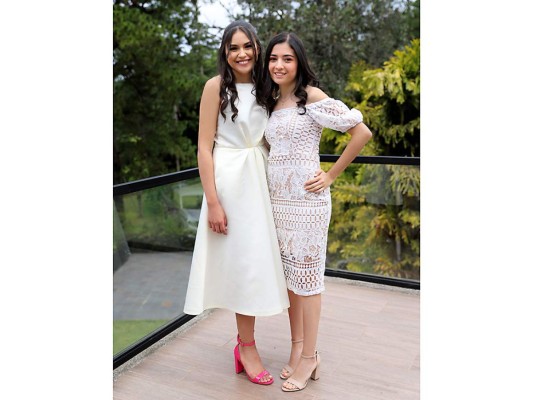 Ariana Escober y Natalie Acosta