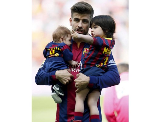 Primera foto de Sasha y Milan Piqué juntos!