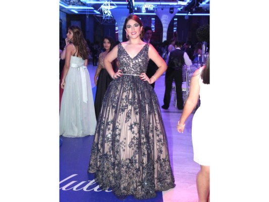 Mayida Yacaman, en un diseño de Giselle Matamala.