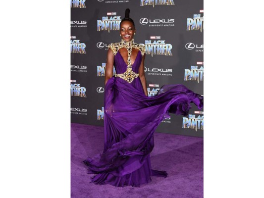 Lupita Nyong'o deslumbró en la Alfombra Morada de la Premiere de Black Panther