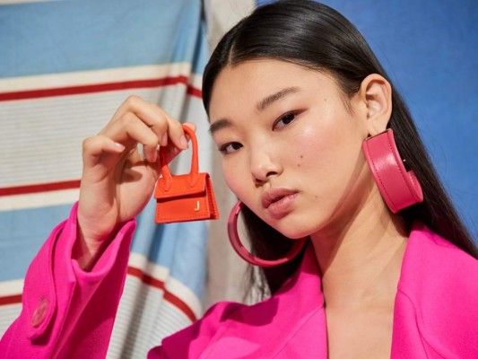 Los mini bolsos de Jacquemus que están revolucionando internet   