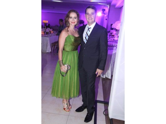 La boda de Ana Cecilia Heredia y Johnny Sikaffy