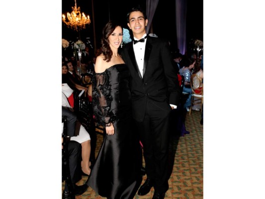 Desfile de los Seniors 2017 Del Campo International School