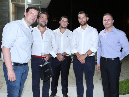 El cóctel inaugural de Condominios Terranova