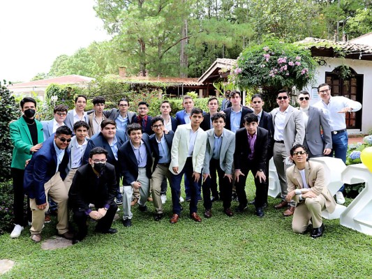 Germán Ferrari, Rafael Bustillo, Cristian Sauceda, Giovanni Discua, Fernando Águilar, Saúl Águilar, José Quiñonez, Leonardo Wildt, Jared Carranza, Daniel Sandoval, Amaru Martínez, Harvey Mendez, Ricardo Molina, Steven Centeno, Gabriel Castro, Daniel Reyes, Renán Bueso, Sebastián Coello, Jeffrey Quintanilla, Eduardo Sarmiento, Octavio Cortés, Dariel Sevilla, Emiliano Urtecho y Héctor Sabillón