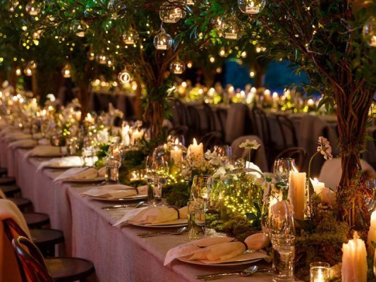 La Recepción. La locación, comida, bebidas y entretenimiento juegan un papel importante a la hora de crear la atmósfera deseada en tu boda.
