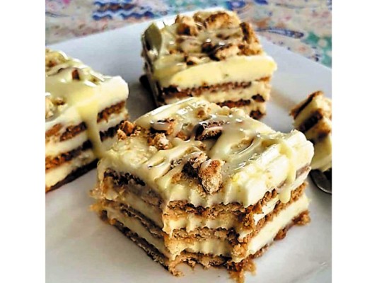 CRAFTYMOMS. Postres y panadería tradicio-nal hondureña son parte de la propuesta de Crafty Moms, donde además de disfrutar sa-bores irresistibles puedes aprender recetas fáciles, prácticas y rápidas. Platillos salados y dulces conforman el menú del catering que también ofrece este emprendimiento culinario. @craftymomshn_