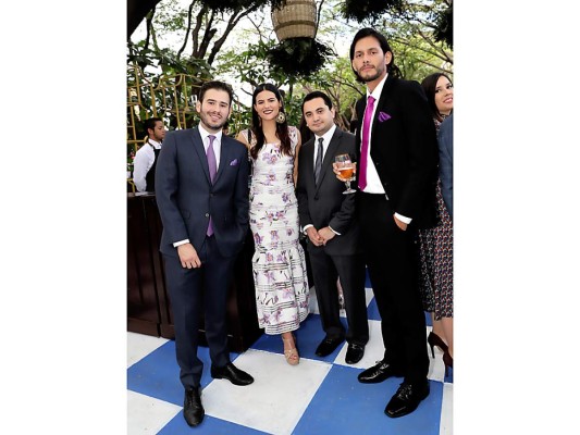 Hernán Carrion, René Paz y Ephrain Aguilar