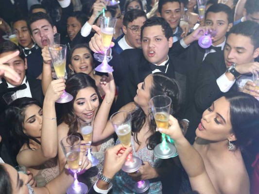 Fiesta de graduación del Centro Escolar Antares y Aldebarán