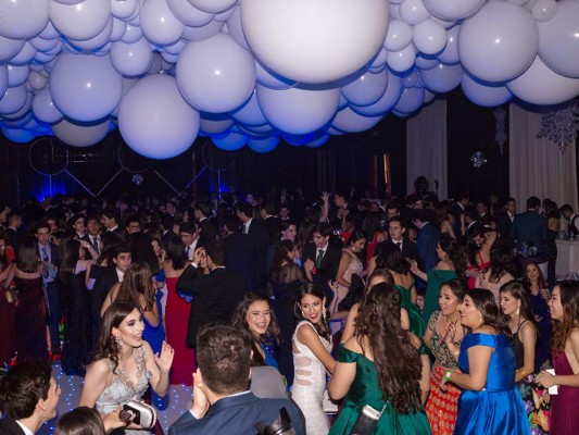 La generación 2018 de la EIS celebra su Prom   