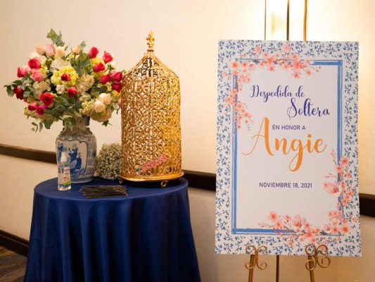 La despedida de soltera de Angie Andonie