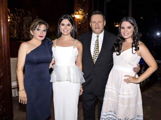 Roberto Ferrufino y Gabriela Alvarado se casan por lo civil  