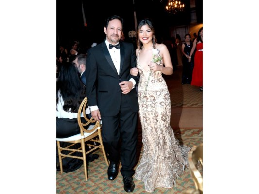 Desfile de los Seniors 2017 Del Campo International School