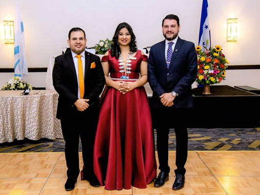 Juramentan nueva directiva de la Cámara Junior