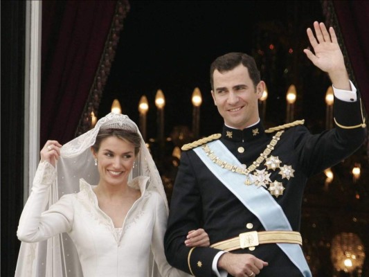 Brindan detalles del atentado en el día de la boda de los Reyes de España