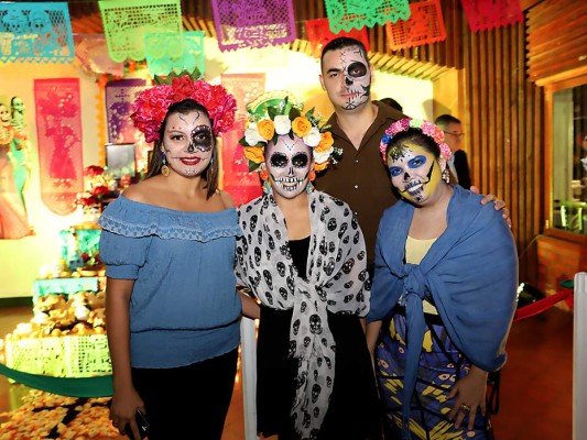 ¡Celebran Noche de Catrinas en el Hotel Honduras Maya!