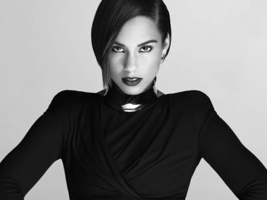 Alicia Keys dice NO al maquillaje
