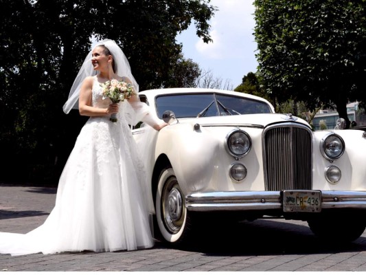 La boda de Francisco Bueso y Karina Schwartzman