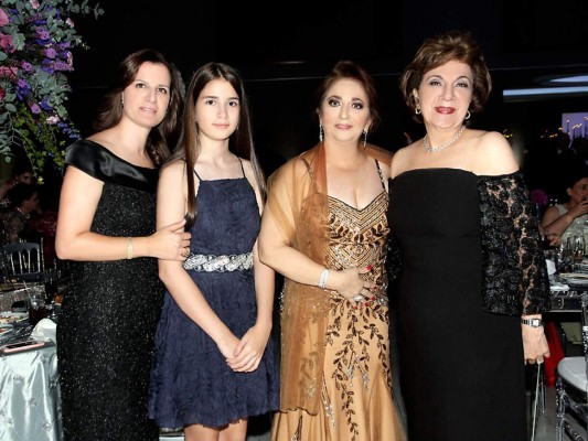 Elegante recepción para Jacobo y Nathalie Handal  