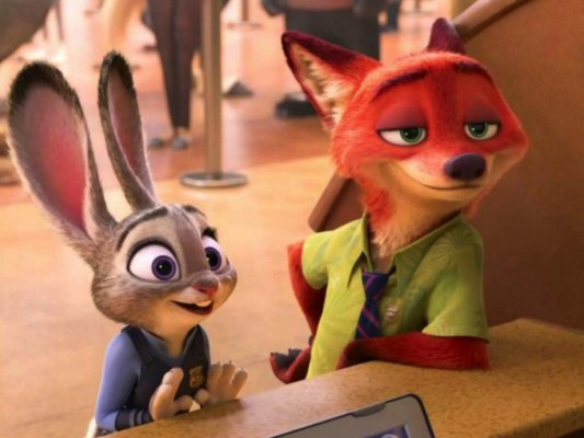 3.- Zootopia de Walt Disney Pictures obtuvo mil 23 millones 761,003 dólares en taquilla. Byron Howard y Rich Moore fueron los directores de la cinta protagonizada por el zorro Nick Wild y la primera coneja policía, Judy Hopps.