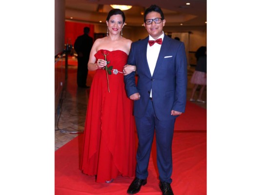 Mayan School celebra su prom al estilo los Oscar