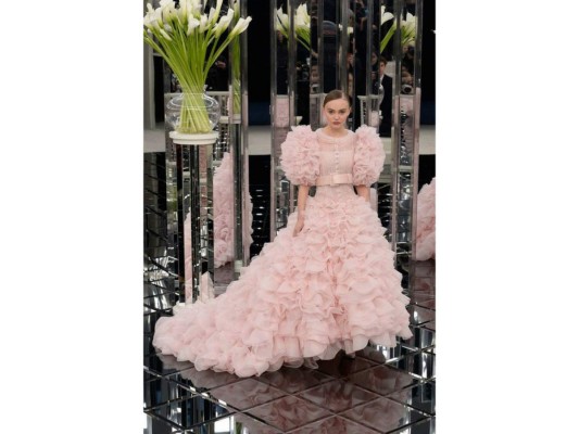 Derroche de 'Haute Couture' en la pasarela de Chanel