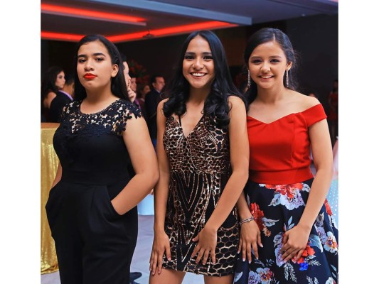 Adriana Martínez, Eileen Reyes y Danniela Morales.