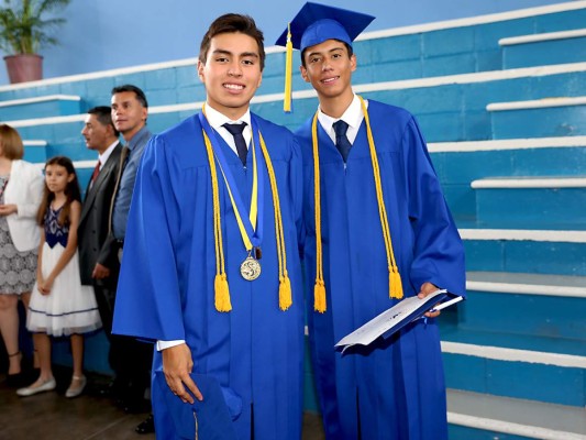 Entrega de títulos Macris School