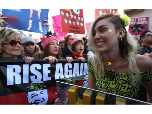 Así protestaron las famosas en contra de Donald Trump