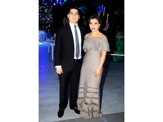 Elegante recepción para Jacobo y Nathalie Handal  