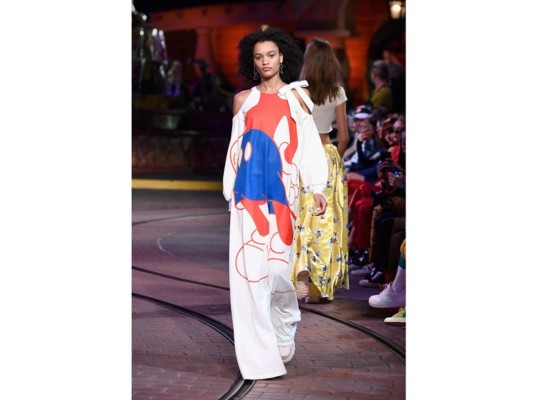 Opening Ceremony presenta el primer desfile de moda en Disneyland